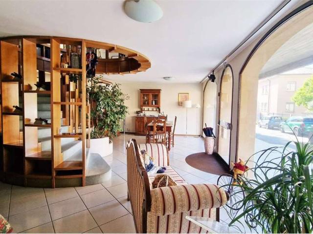 Palazzo / Stabile in vendita a Bergamo BG