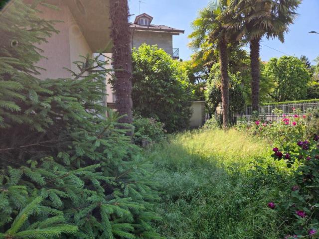 Palazzo / Stabile in vendita a Bergamo BG