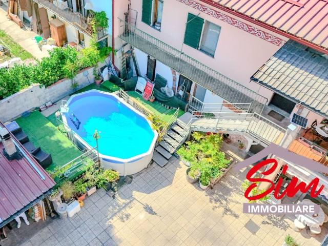 Palazzo / Stabile in vendita a Biandrate NO