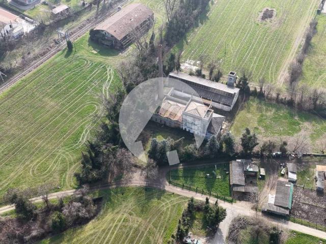 Palazzo / Stabile in vendita a Bibbiano RE