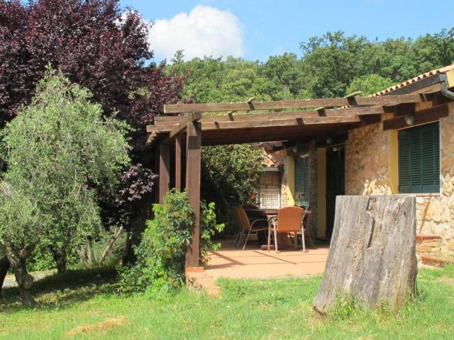 Palazzo / Stabile in vendita a Bibbona LI