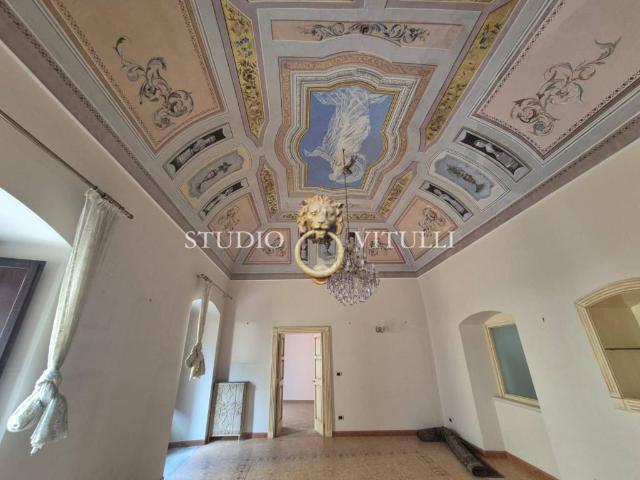 Palazzo / Stabile in vendita a Bitritto BA