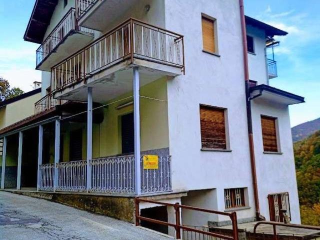 Palazzo / Stabile in vendita a Bognanco VB