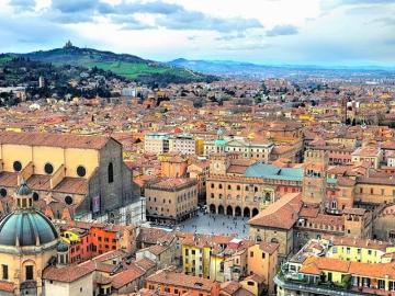 Palazzo / Stabile in vendita a Bologna BO