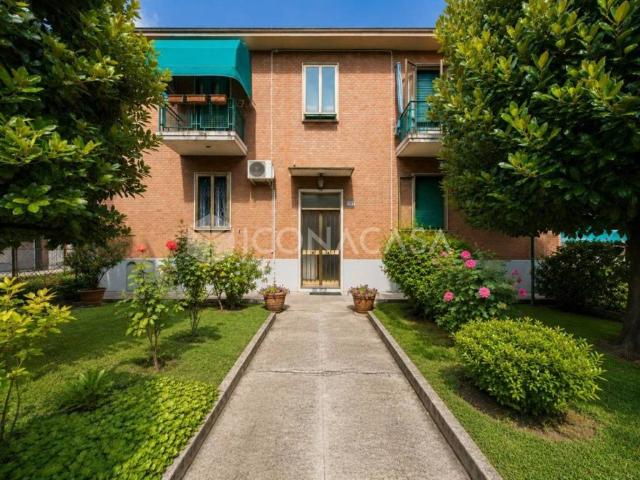 Palazzo / Stabile in vendita a Bologna BO