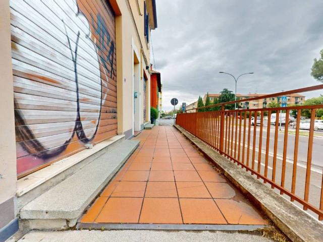 Palazzo / Stabile in vendita a Bologna BO