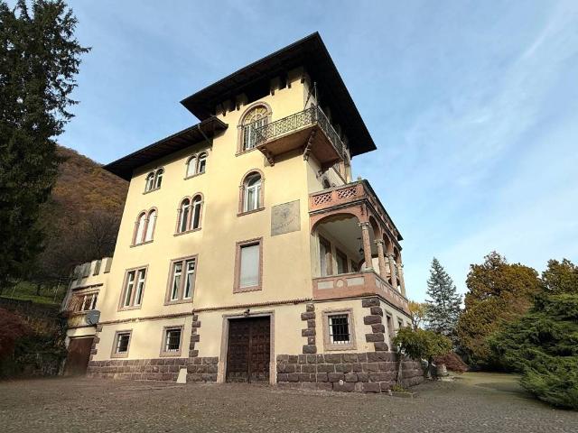 Palazzo / Stabile in vendita a Bolzano BZ