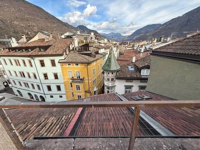 Palazzo / Stabile in vendita a Bolzano BZ