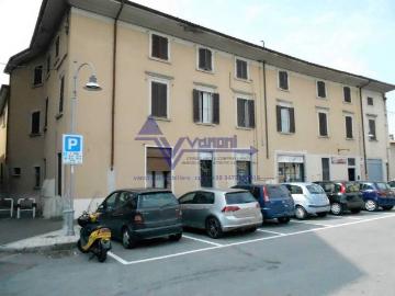 Palazzo / Stabile in vendita a Bonate Sotto BG