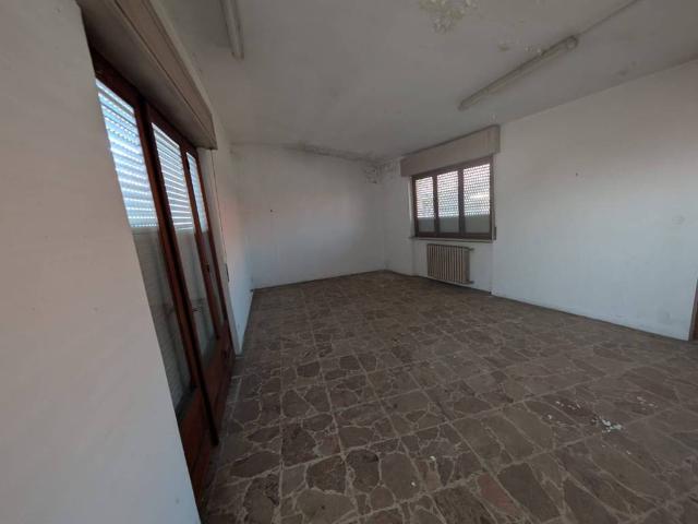 Palazzo / Stabile in vendita a Borgo Ticino NO