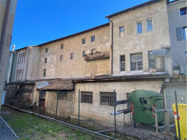 Palazzo / Stabile in vendita a Borgo Valsugana TN