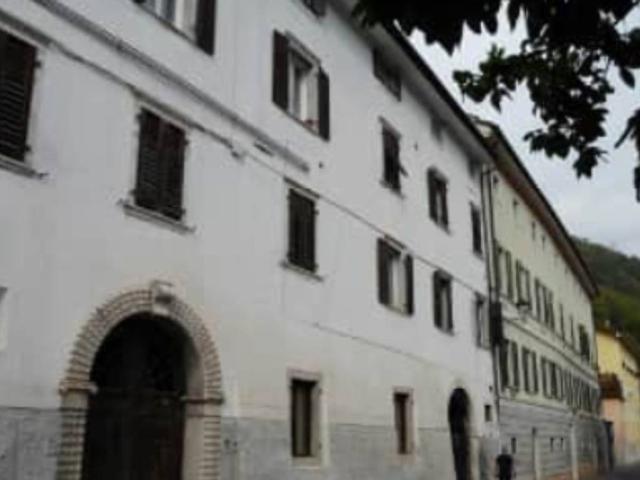 Palazzo / Stabile in vendita a Borgo Valsugana TN
