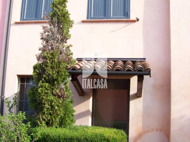 Palazzo / Stabile in vendita a Borgo Virgilio MN