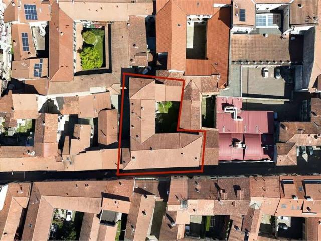 Palazzo / Stabile in vendita a Borgomanero NO