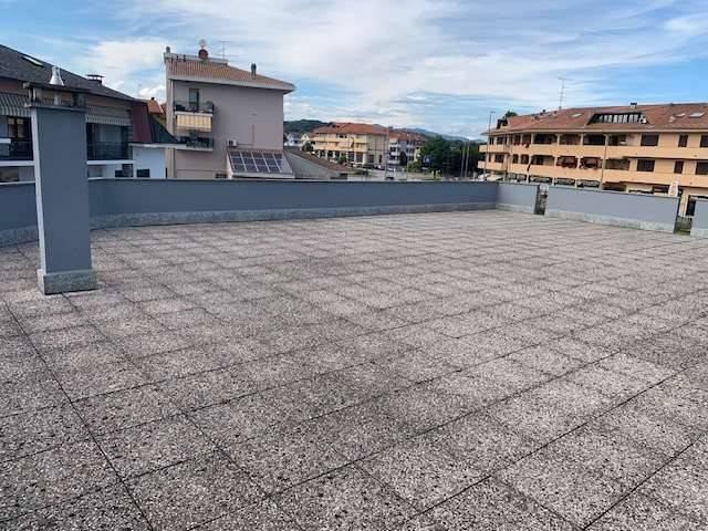 Palazzo / Stabile in vendita a Borgomanero NO