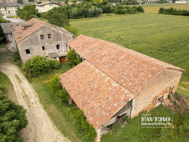 Palazzo / Stabile in vendita a Borgoricco PD