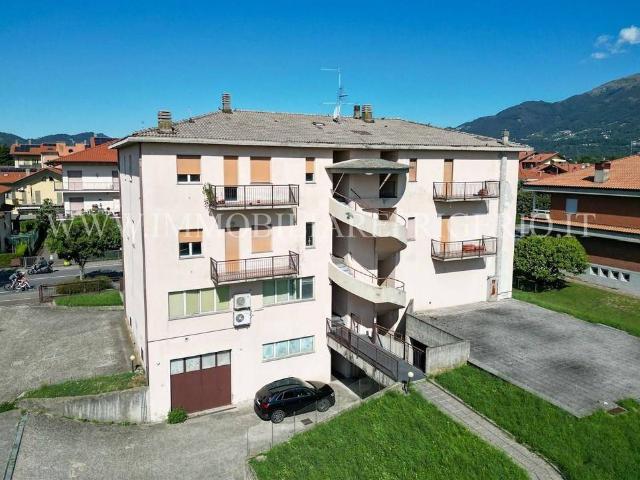 Palazzo / Stabile in vendita a Brembate di Sopra BG