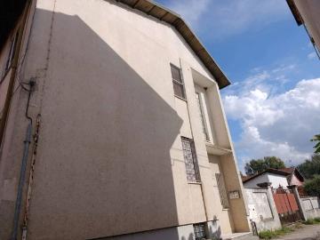 Palazzo / Stabile in vendita a Breme PV