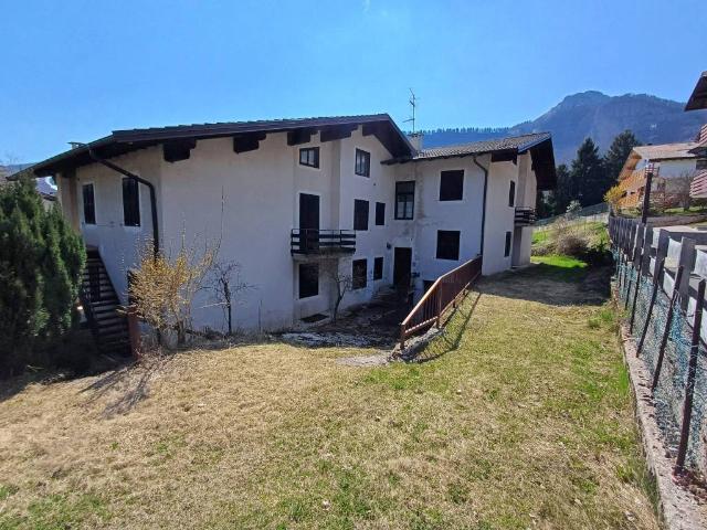Palazzo / Stabile in vendita a Brentonico TN