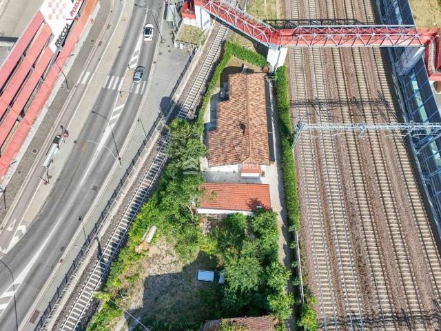 Palazzo / Stabile in vendita a Brescia BS