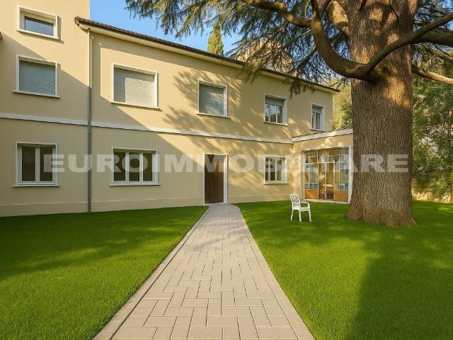 Palazzo / Stabile in vendita a Brescia BS