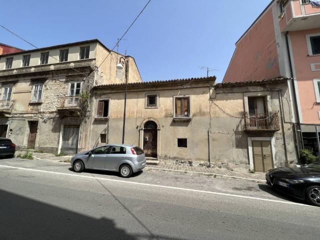 Palazzo / Stabile in vendita a Briatico VV