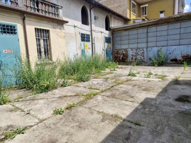 Palazzo / Stabile in vendita a Broni PV