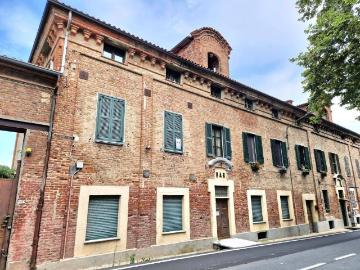 Palazzo / Stabile in vendita a Brozolo TO