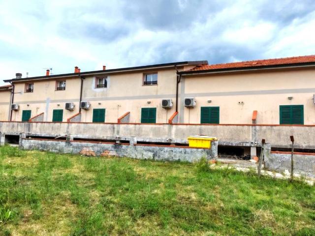 Palazzo / Stabile in vendita a Brugnato SP