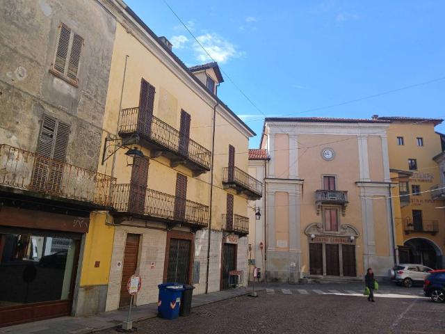 Palazzo / Stabile in vendita a Cuorgnè TO