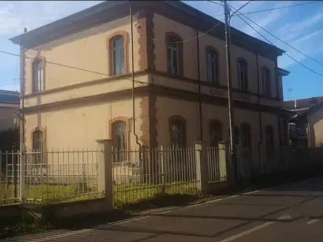 Palazzo / Stabile in vendita a Cuneo CN