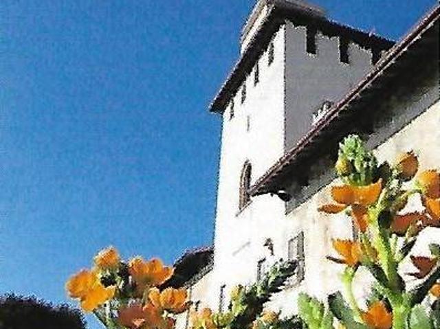 Palazzo / Stabile in vendita a Cusago MI