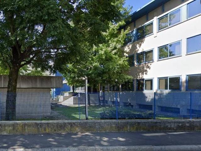 Palazzo / Stabile in vendita a Cusano Milanino MI