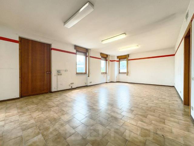 Palazzo / Stabile in vendita a Cureggio NO