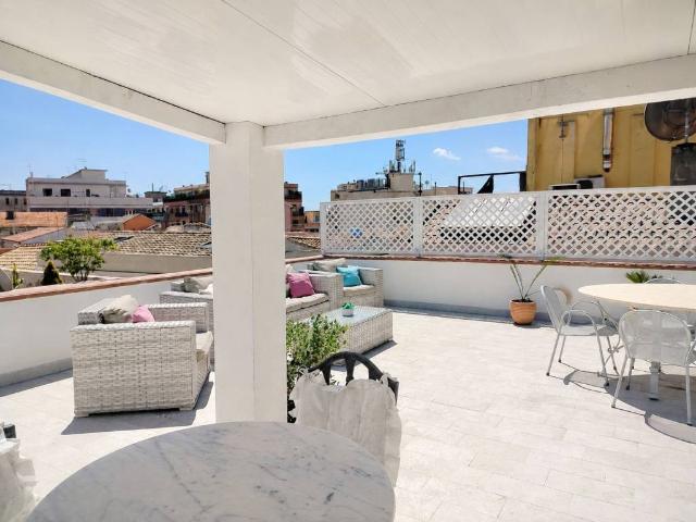 Palazzo / Stabile in vendita a Cagliari CA