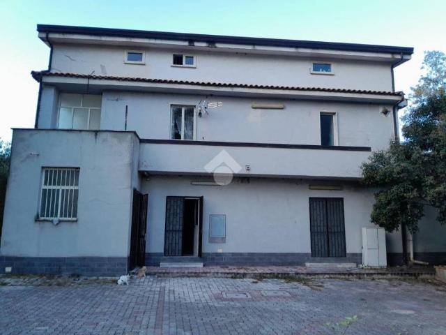 Palazzo / Stabile in vendita a Caiazzo CE
