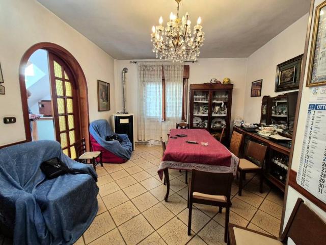Palazzo / Stabile in vendita a Caivano NA