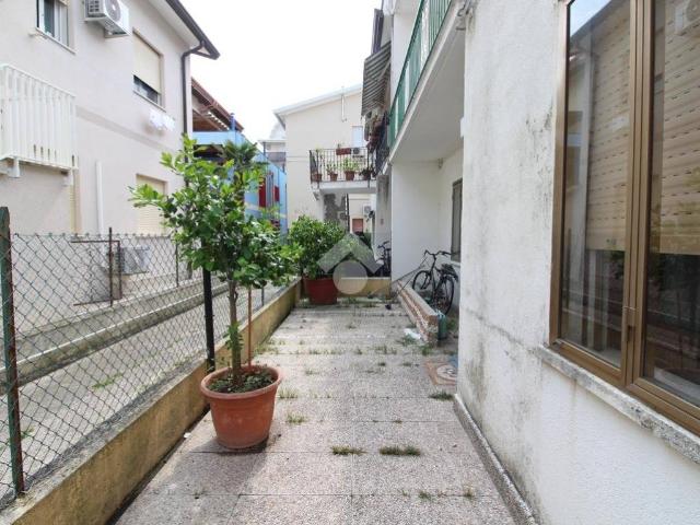 Palazzo / Stabile in vendita a Caorle VE