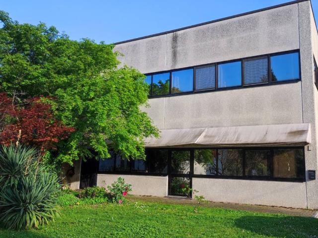 Palazzo / Stabile in vendita a Caorso PC