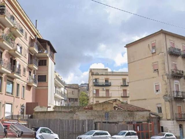 Palazzo / Stabile in vendita a Caltanissetta CL