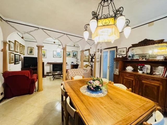 Palazzo / Stabile in vendita a Calvisano BS
