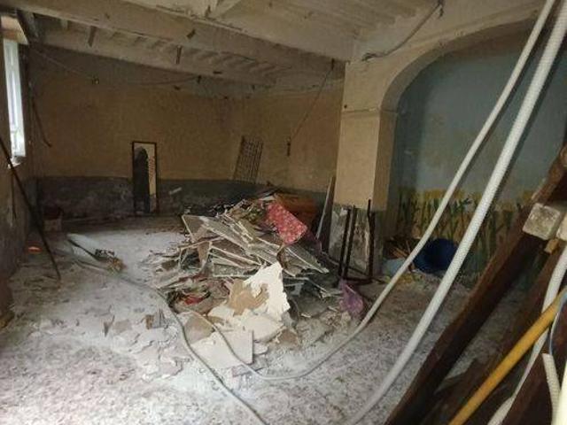 Palazzo / Stabile in vendita a Camaiore LU