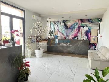 Palazzo / Stabile in vendita a Camaiore LU