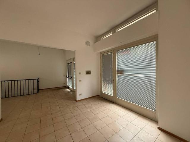 Palazzo / Stabile in vendita a Campione d'Italia CO