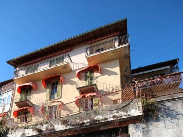 Palazzo / Stabile in vendita a Cannero Riviera VB