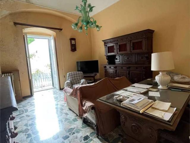 Palazzo / Stabile in vendita a Canosa di Puglia BT