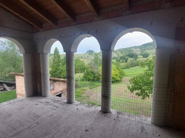 Palazzo / Stabile in vendita a Canossa RE