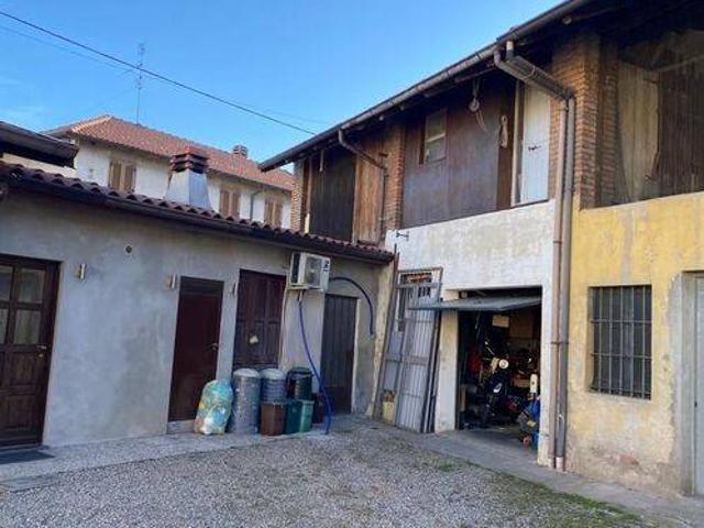 Palazzo / Stabile in vendita a Canegrate MI