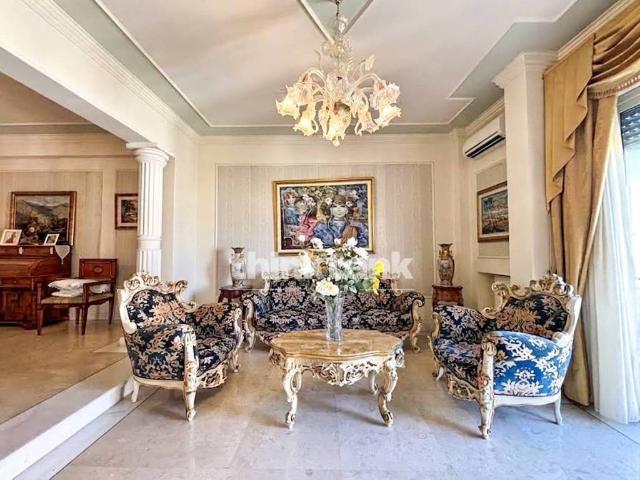 Palazzo / Stabile in vendita a Canicattini Bagni SR