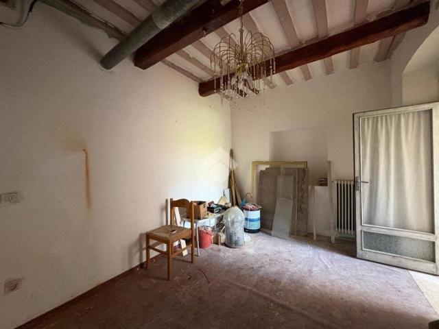 Palazzo / Stabile in vendita a Cantiano PU